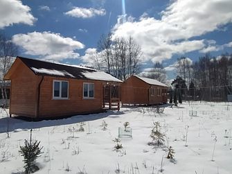 Частный дом Кипарис на поле