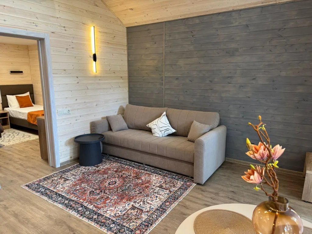 Коттедж 4-местный 2-комнатный (№1)