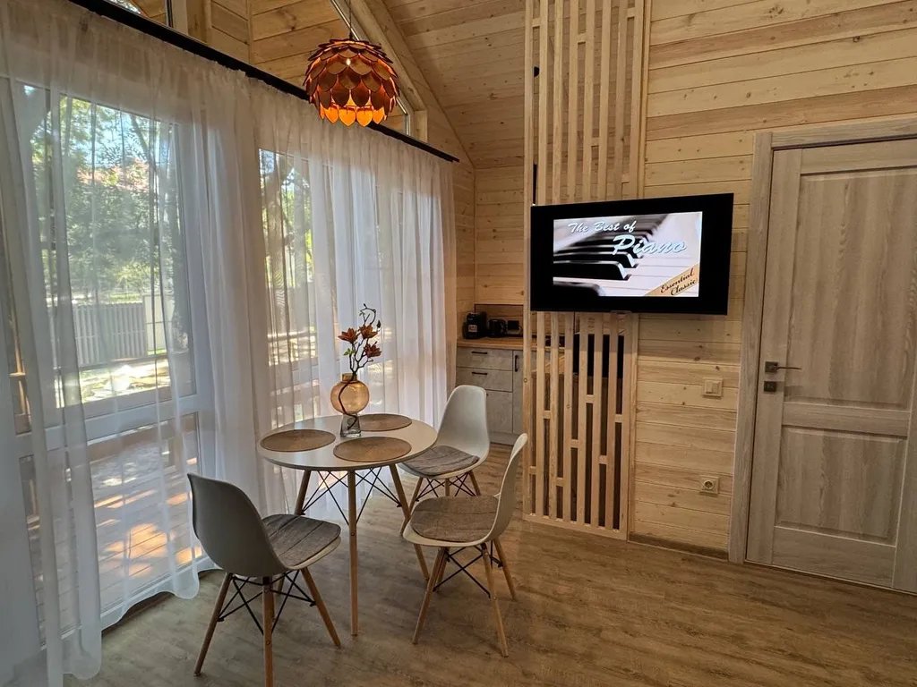 Коттедж 4-местный 2-комнатный (№1)