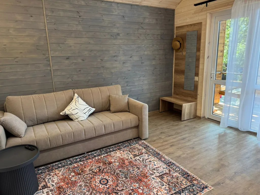 Коттедж 4-местный 2-комнатный (№2)