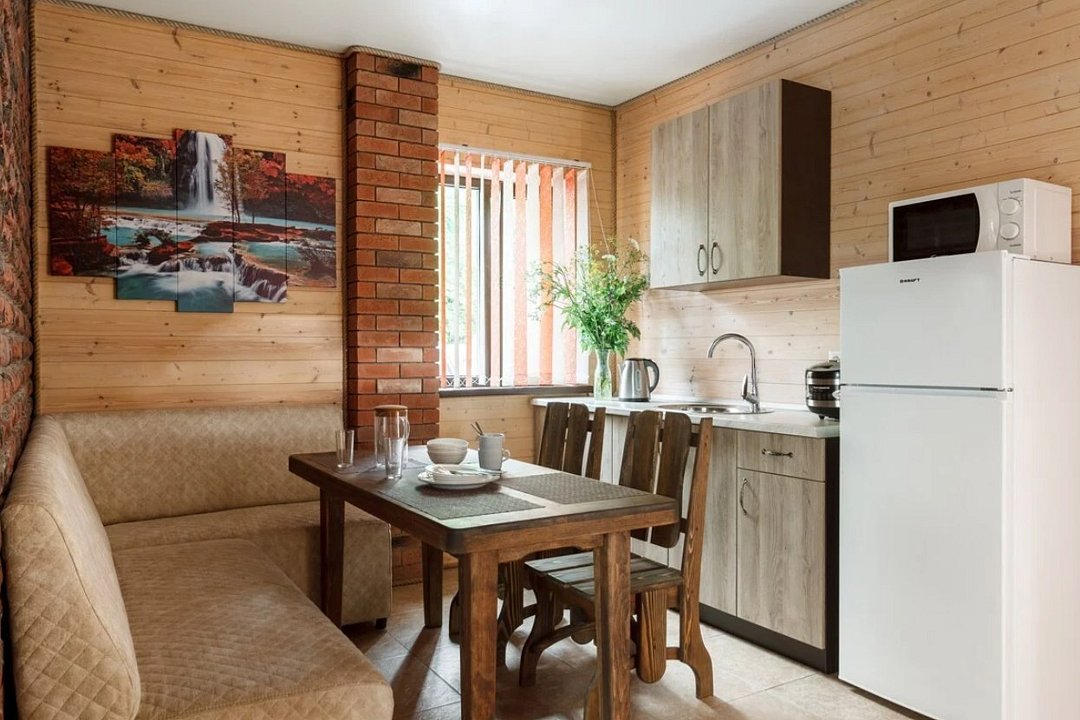 Комфорт 2-местный 1-комнатный Семейный (с балконом и кухней)