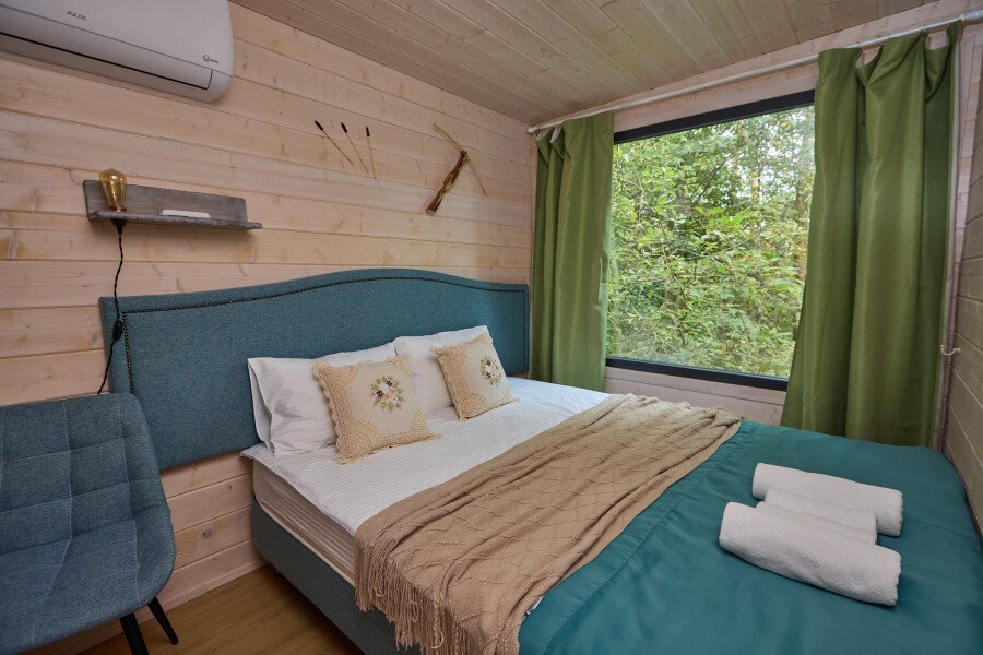 Дом 2-местный 1-комнатный (на дереве с террасой и панорамными окнами)