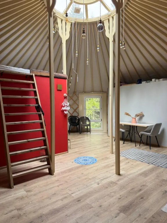 Частный дом Юрта среди сосен, Московская область, Истринский район 