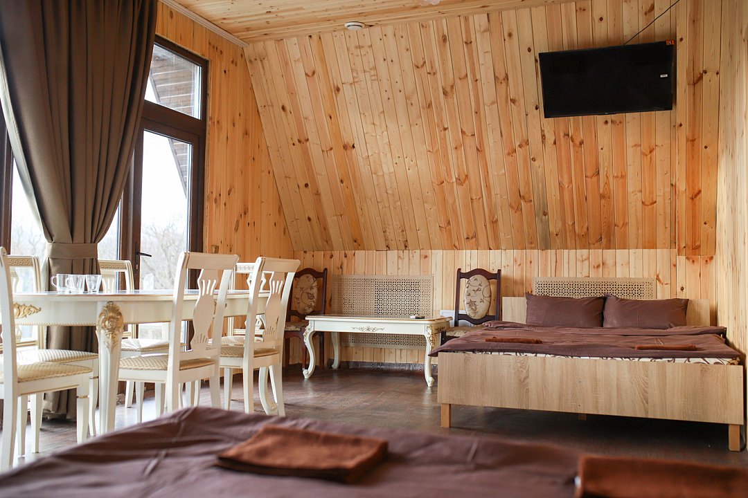 Коттедж 4-местный 2-комнатный с бассейном