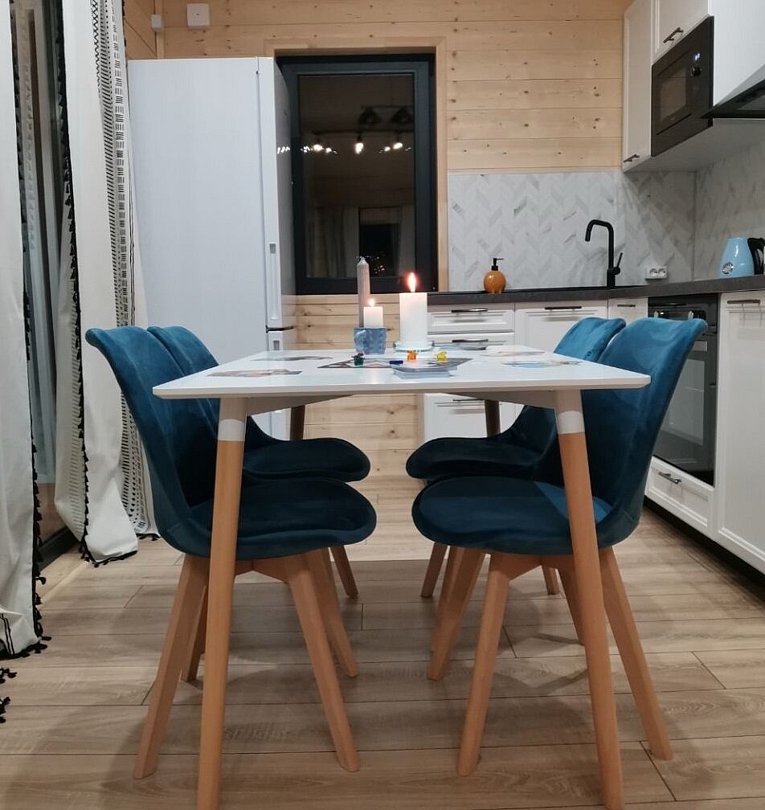 Коттедж 4-местный 2-комнатный (Загородный дом)