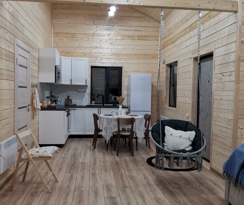 Коттедж 4-местный 2-комнатный (Загородный дом)