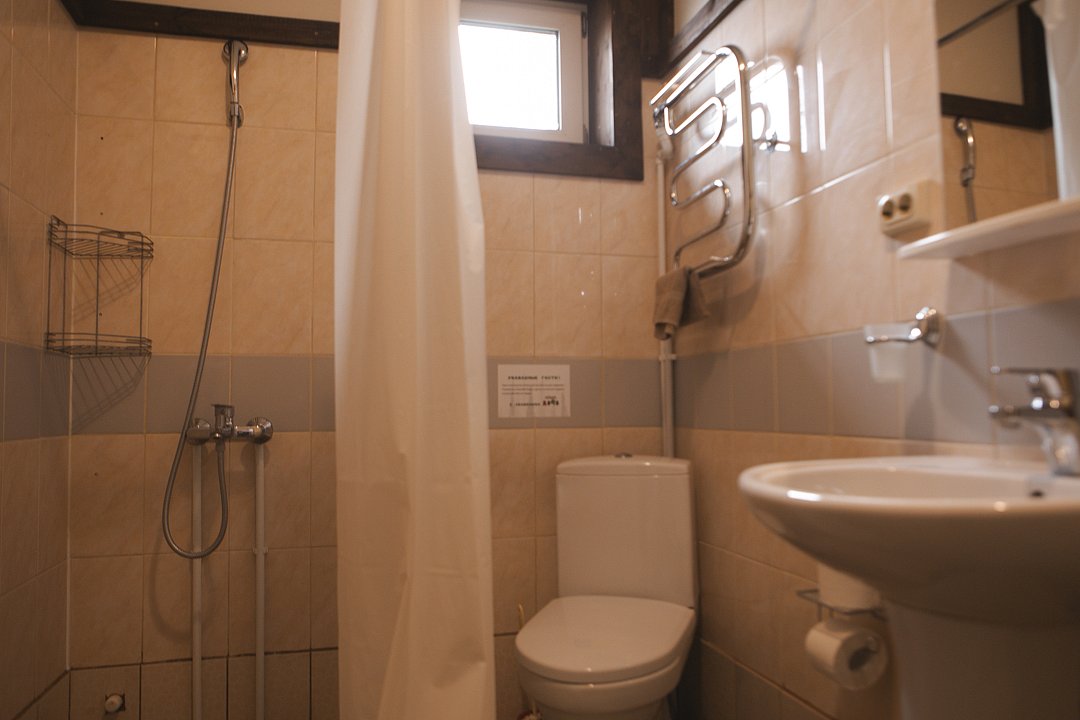 Дом 4-местный 2-комнатный (Брусника, №10)