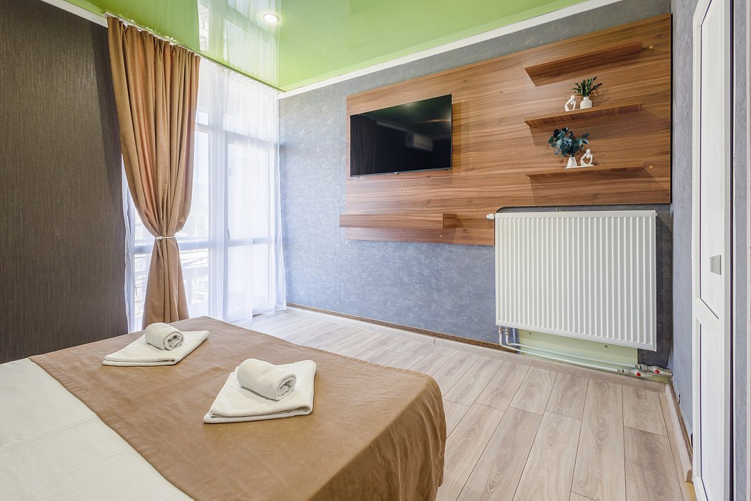 Комфорт 2-местный (с балконом и видом на горы)