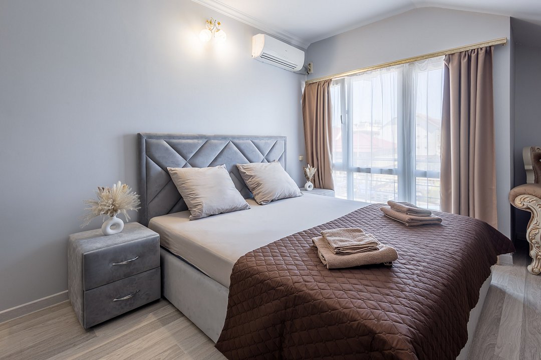 Люкс 4-местный (с балконом)