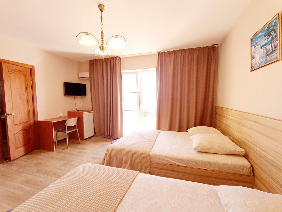 Полулюкс 5-местный (с балконом)