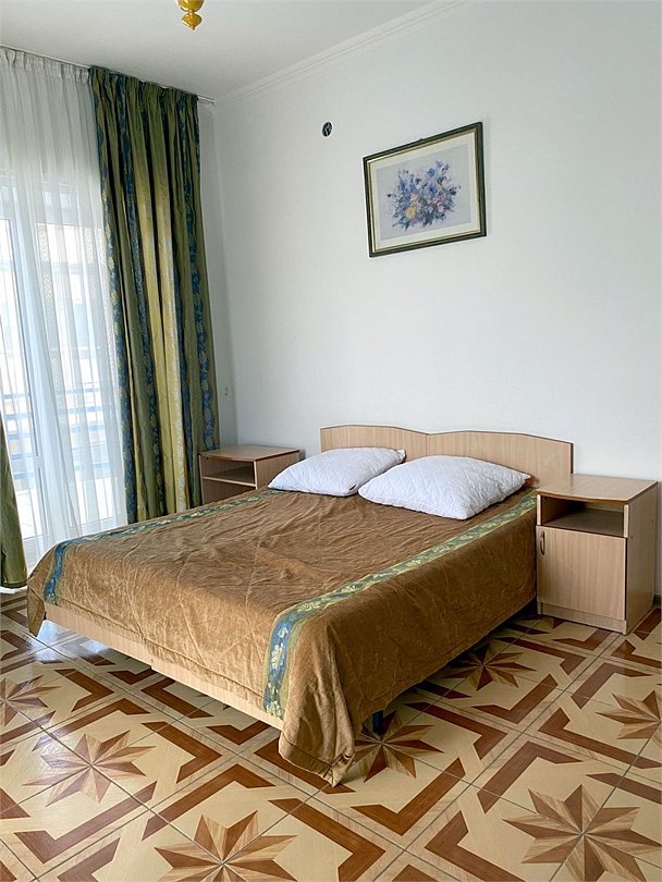 Апартаменты 6-местный 2-комнатный (с балконом)