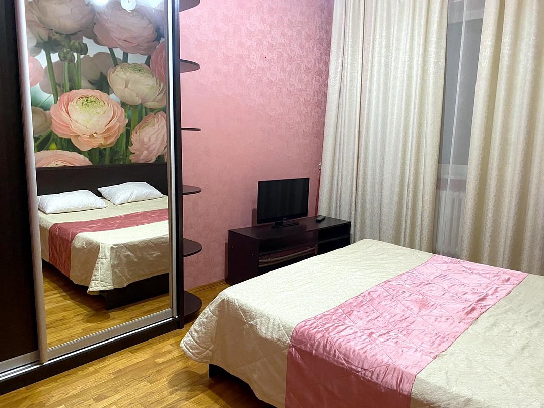 Апартаменты 6-местный 3-комнатный (с балконом)