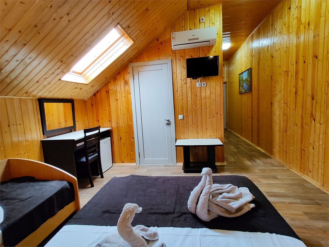 Classic 3-местный (c мансардой)