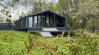 Частный дом Дом на краю леса