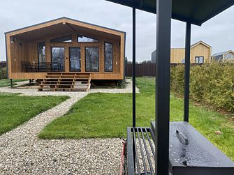 Домик Сказочный Лес с гриль-мангалом, костровой и большой сауной