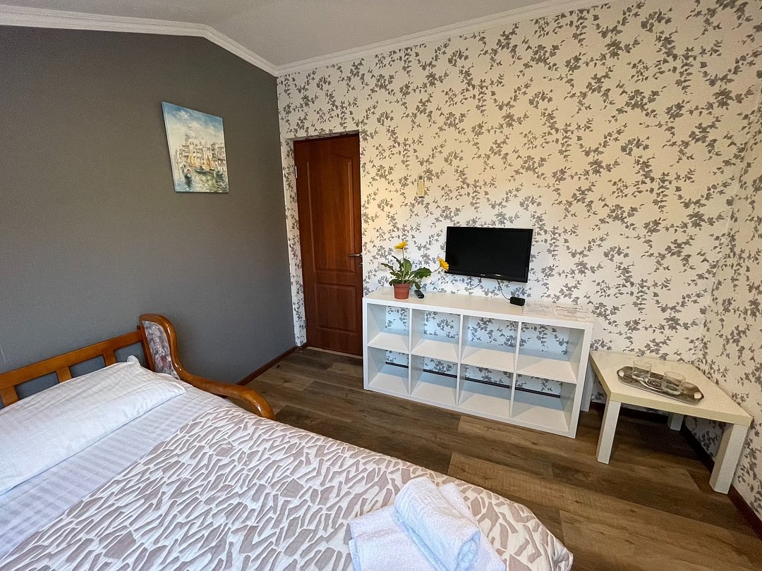 Стандартный 2-местный (с двуспальной кроватью)