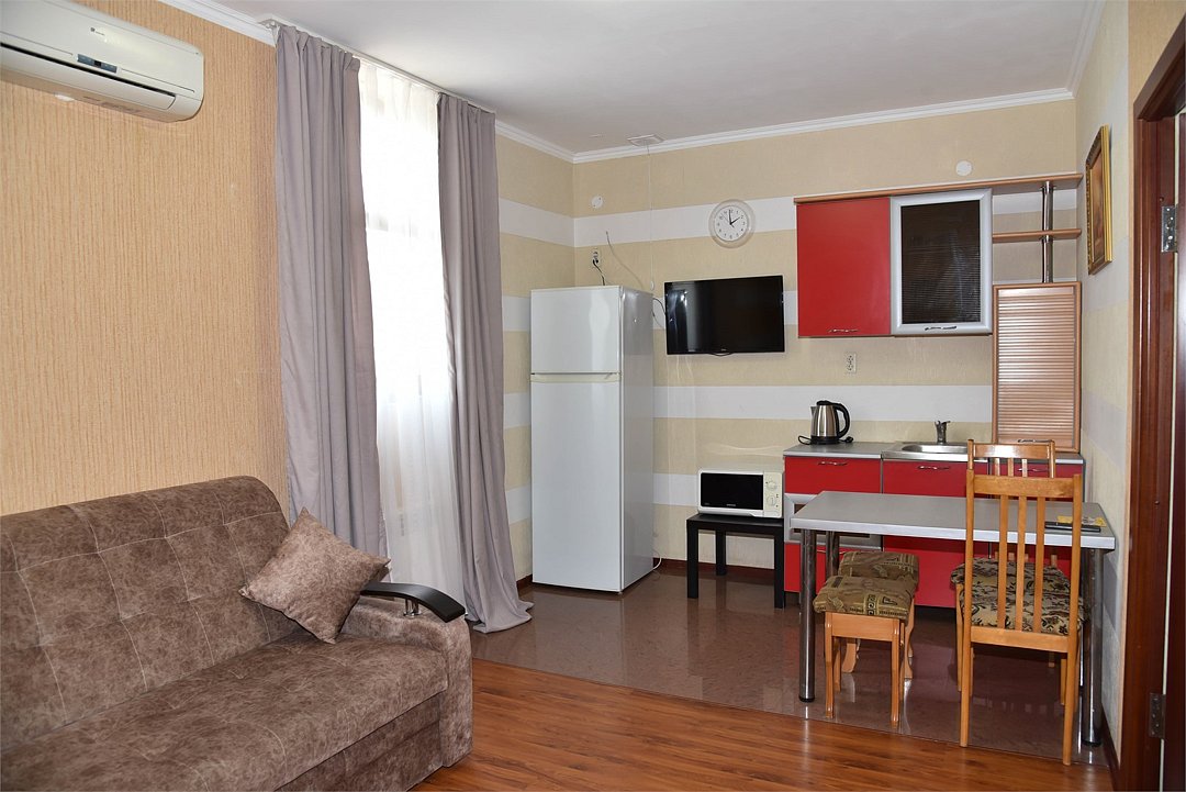 Апартаменты 6-местный 3-комнатный (с кухней)