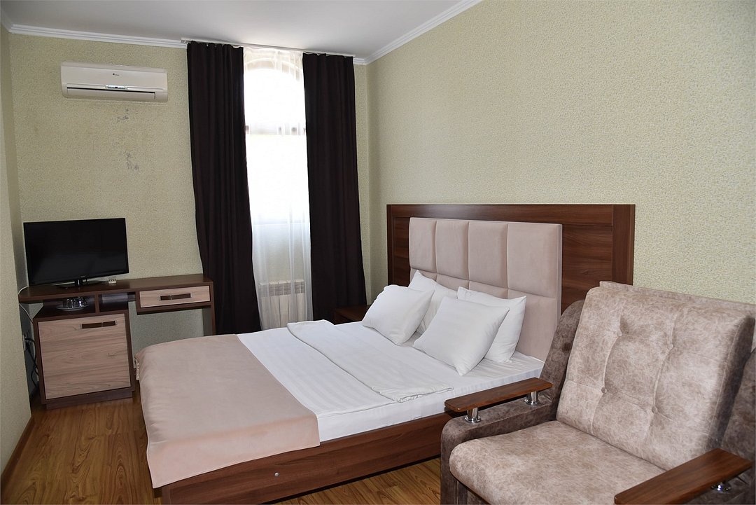 Номер 3-местный (с креслом)