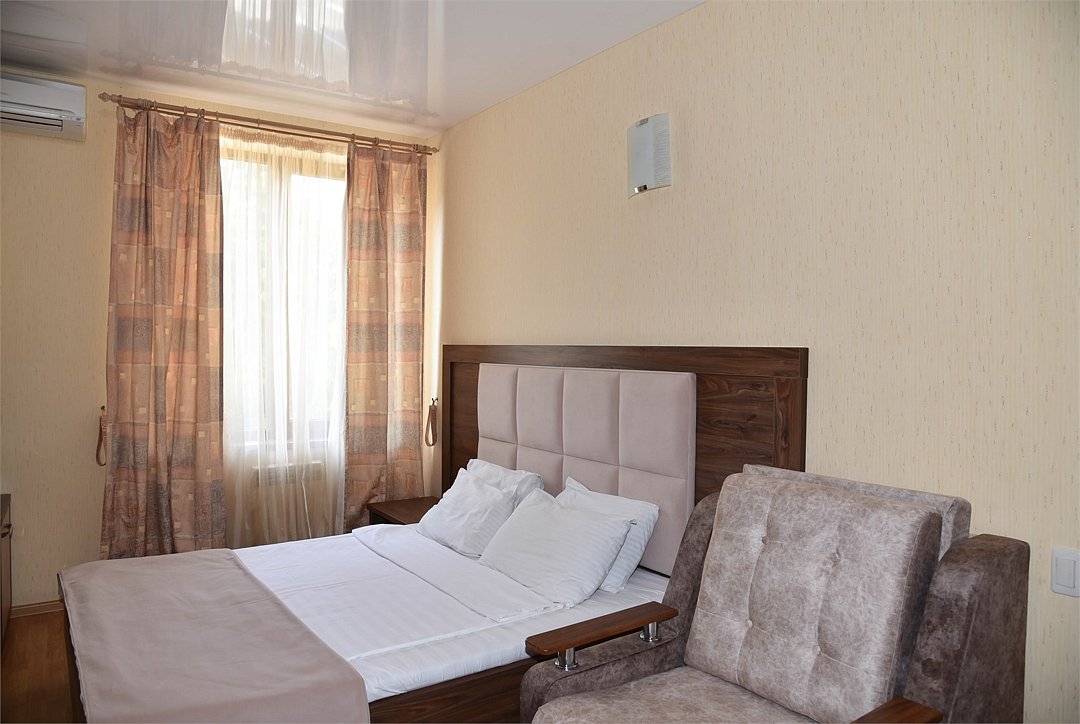 Номер 3-местный (с креслом)