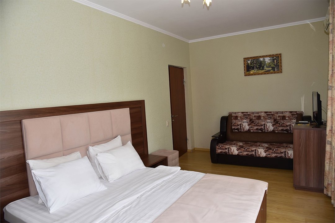 Номер 4-местный (с балконом)