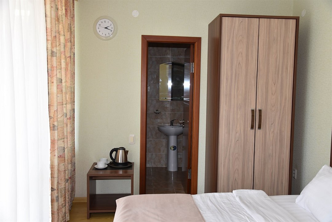 Номер 4-местный (с балконом)