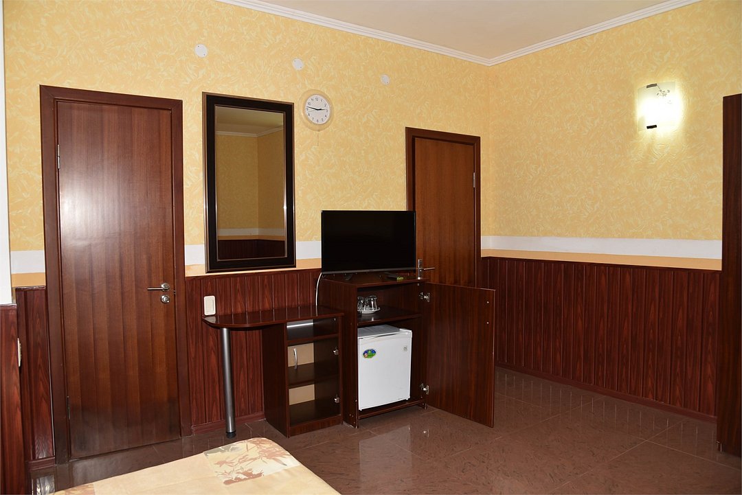 Номер 5-местный (полу-цоколь)