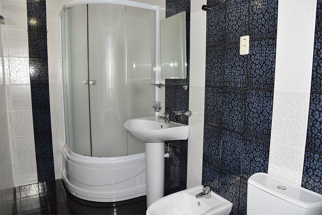 Номер 5-местный (полу-цоколь)