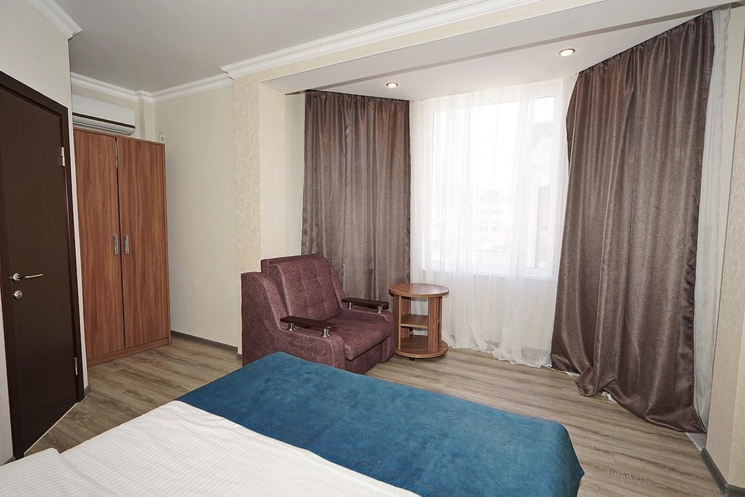 Стандартный 5-местный (с креслом)