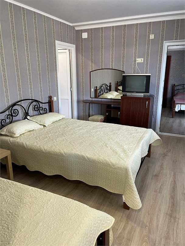 Апартаменты 6-местный 3-комнатный (с отдельным входом и террасой)