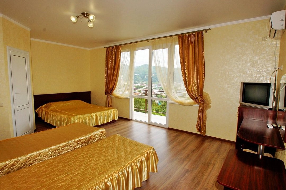 Стандартный 4-местный (с балконом)