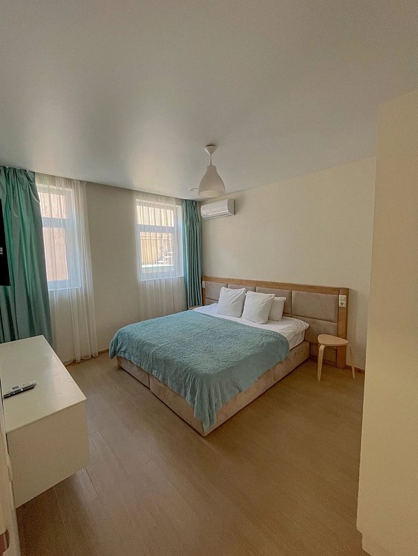 Апартаменты 4-местный 2-комнатный (с проходной комнатой)