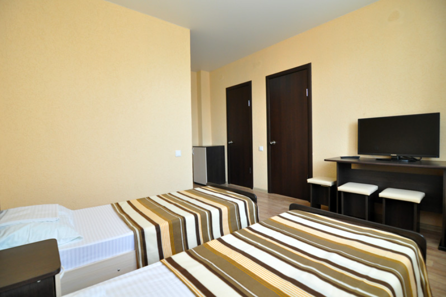 Семейный 4-местный 2-комнатный (с балконом)