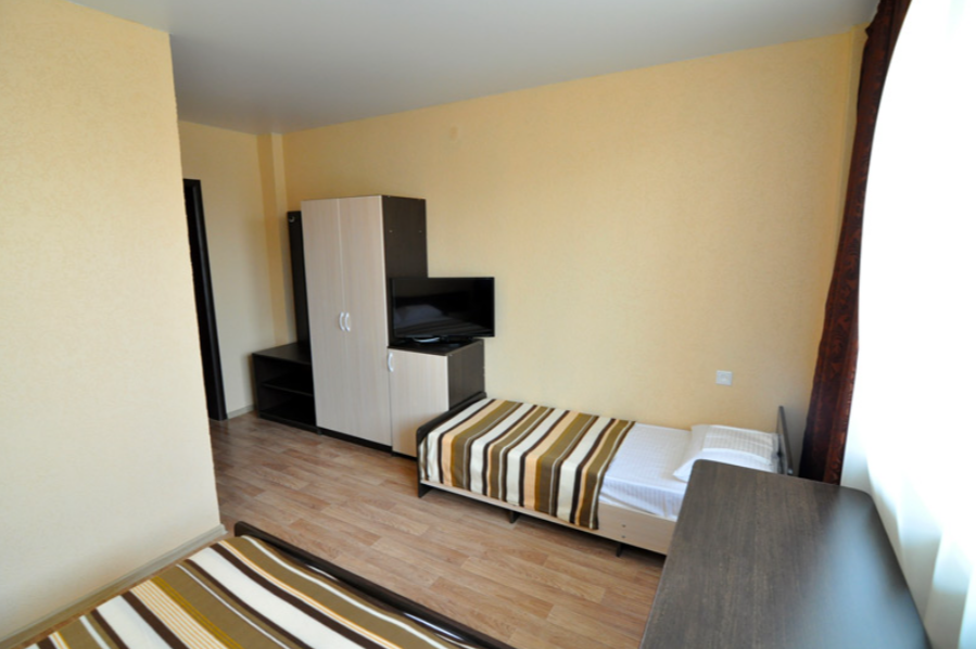 Стандартный 3-местный (с балконом)