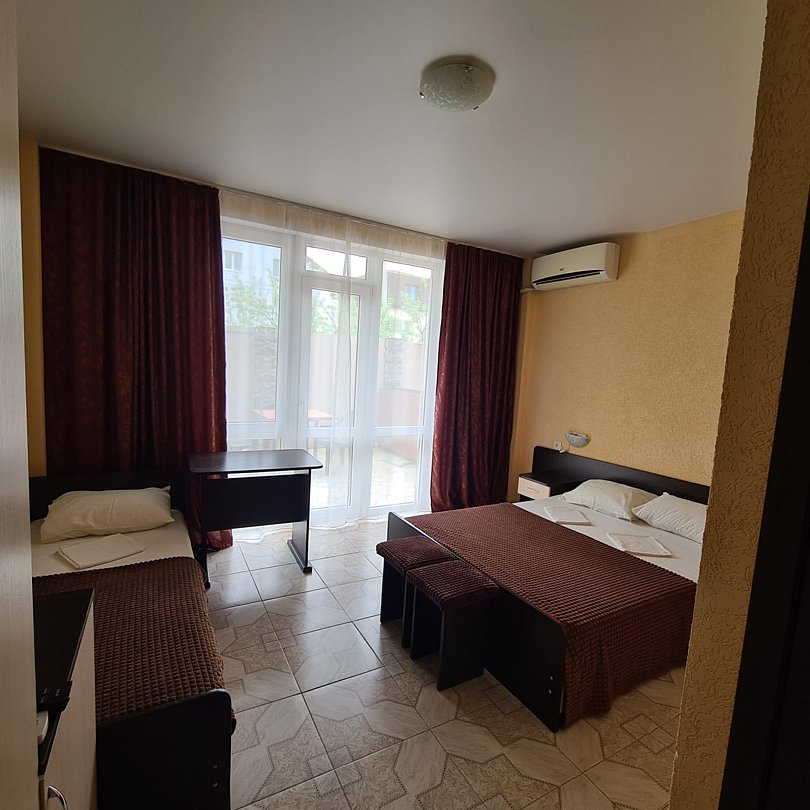 Стандартный 3-местный (с террасой)