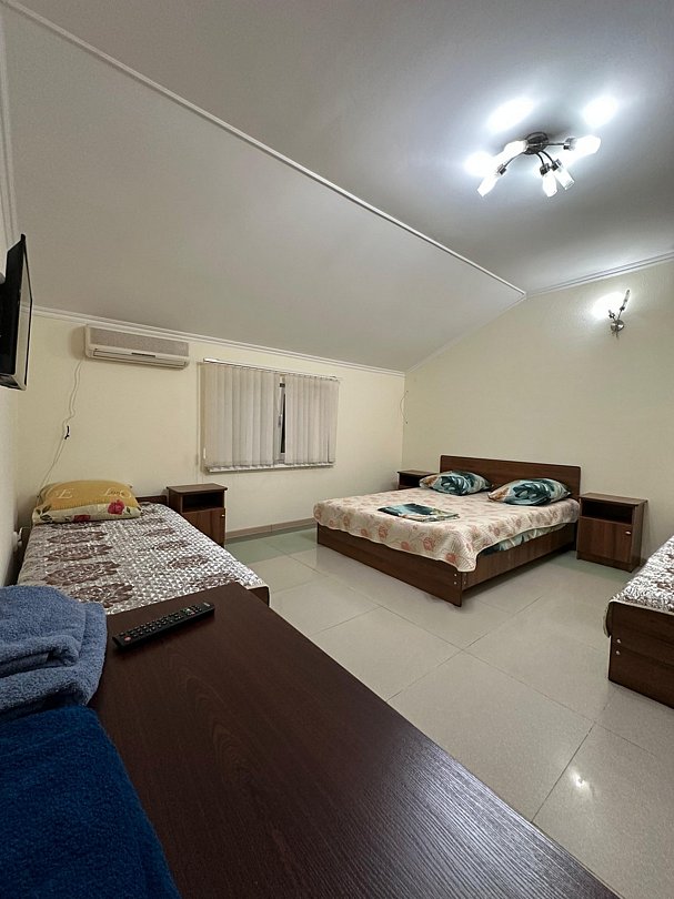 Эконом 4-местный (с раздельными кроватями)