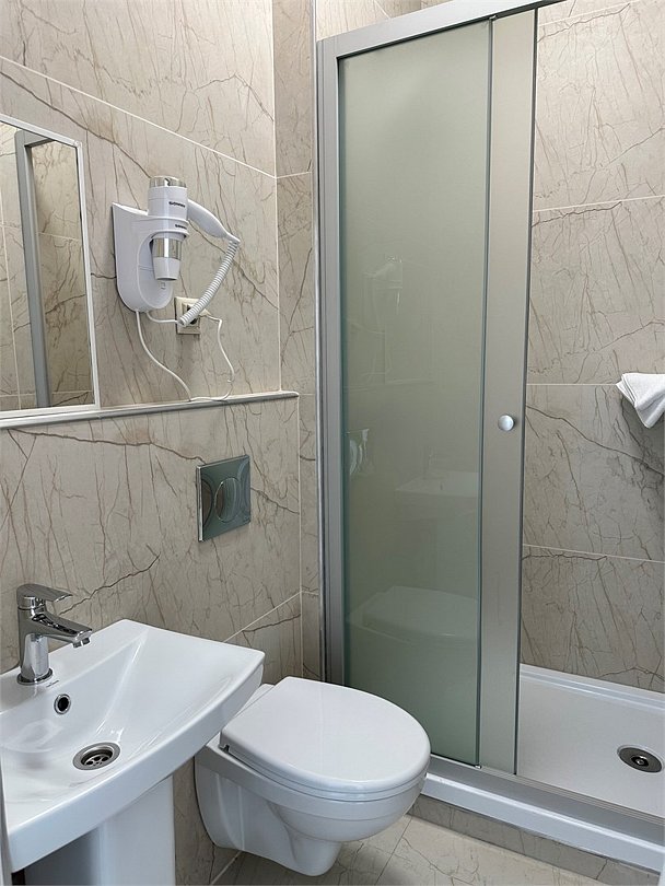 Люкс 4-местный 2-комнатный (вид на море)