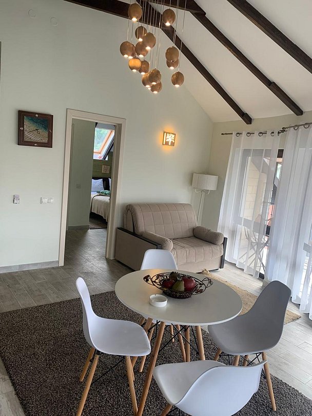 Бунгало 2-местный 2-комантный (с балконом)