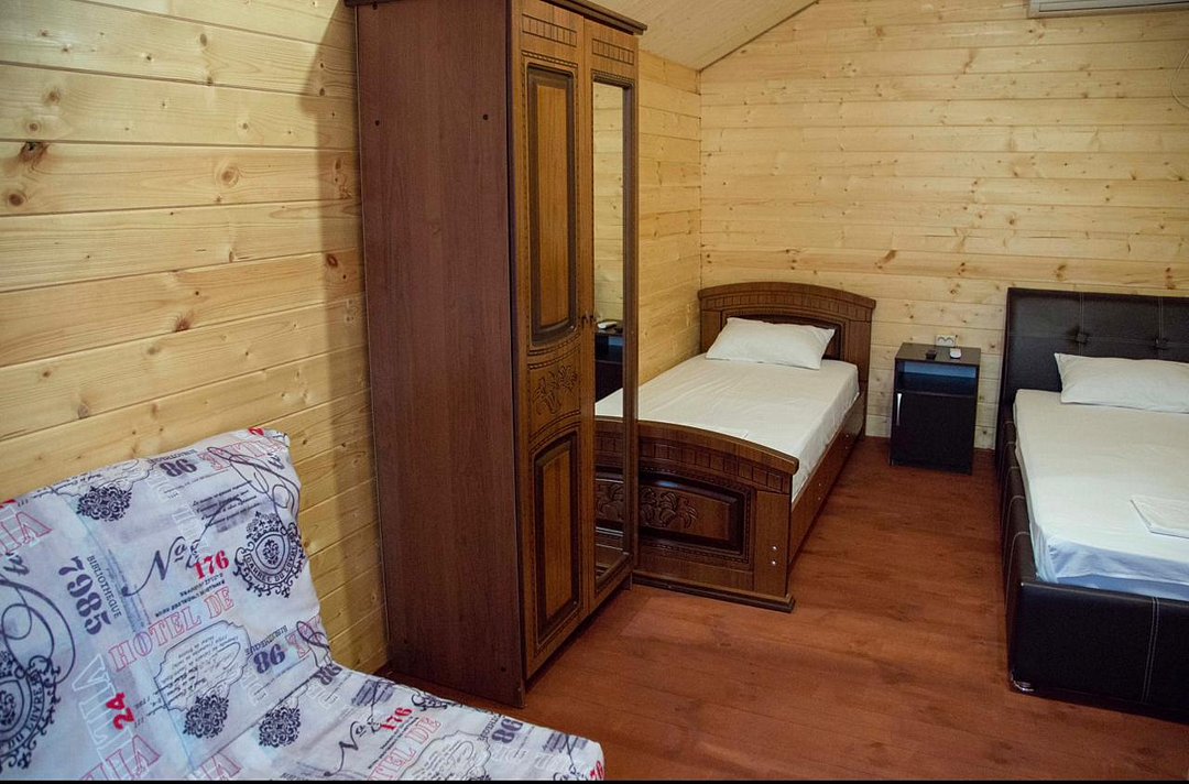 Люкс Домик 4-местный