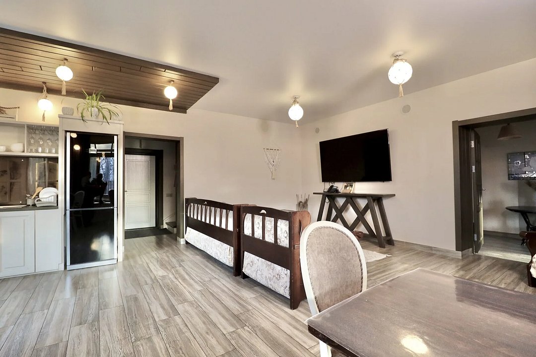 Дом 8-местный 3-комнатный (Виноград)