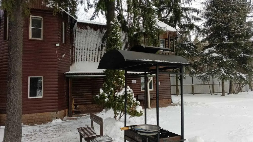 Дом с русской баней на дровах и бассейном в Жаворонках, Одинцовский район, Московская область