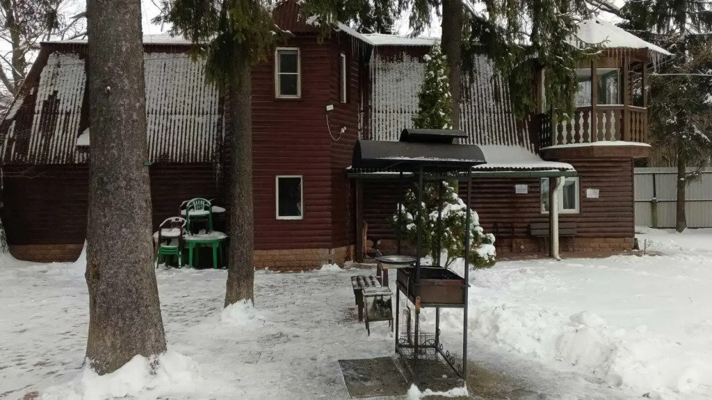 Дом с русской баней на дровах и бассейном в Жаворонках, Московская область: фото 4