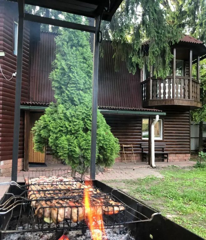 Дом с русской баней на дровах и бассейном в Жаворонках, Московская область: фото 3