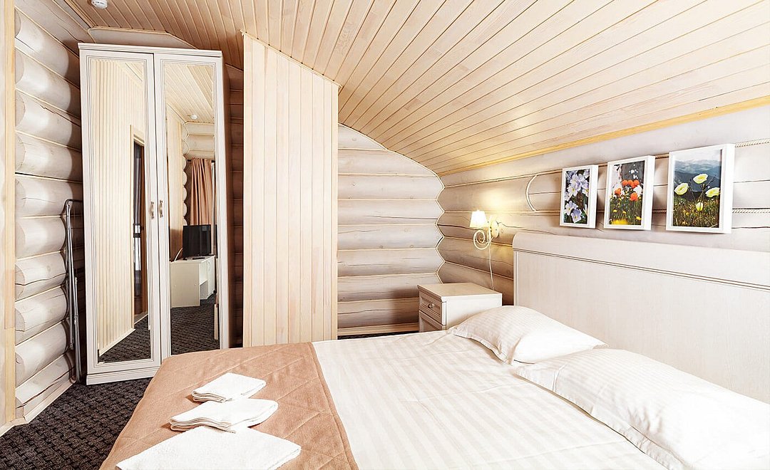 Дом 8-местный 4-комнатный (с камином)