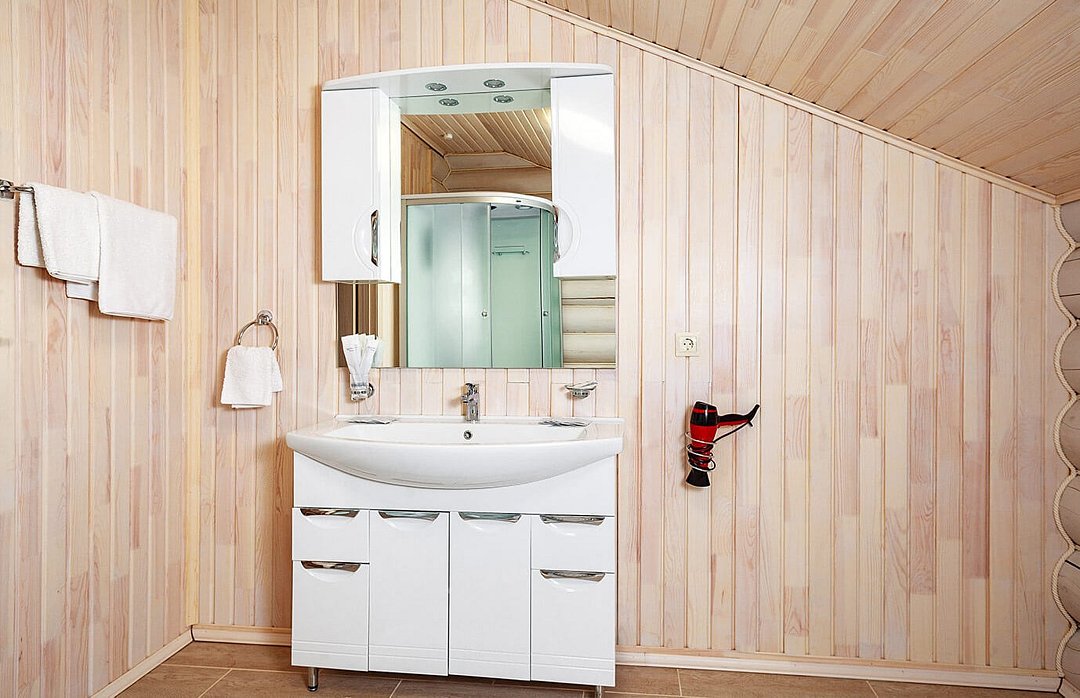 Дом 8-местный 4-комнатный (с камином)