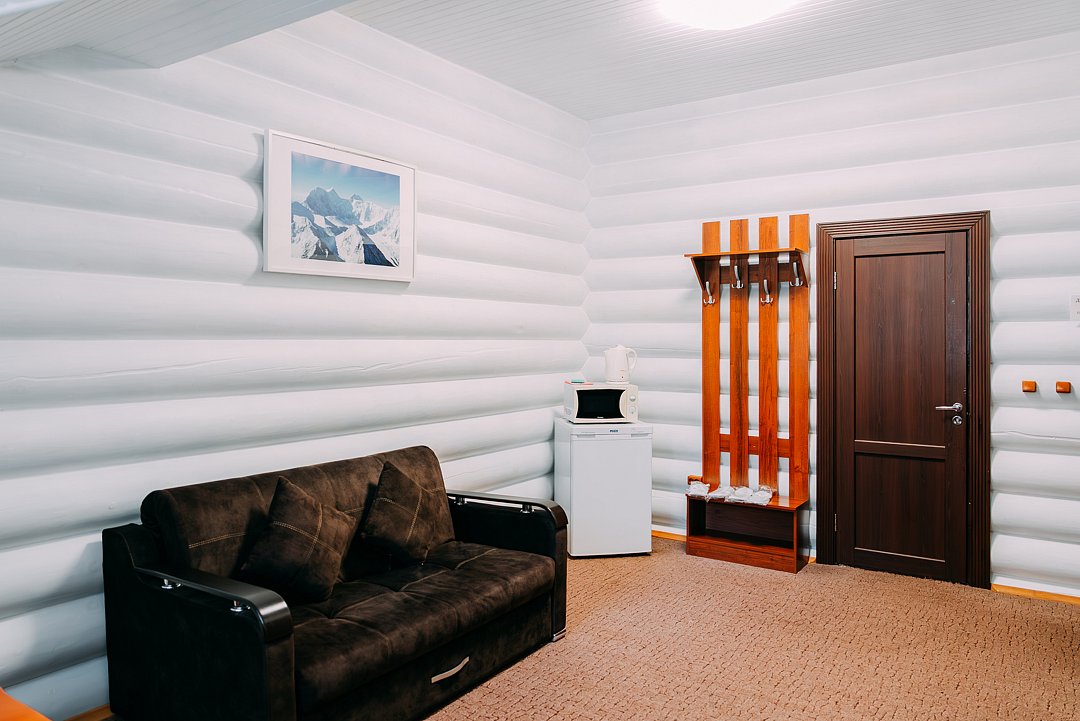 Люкс 2-местный 2-комнатный (Кедровый №4)