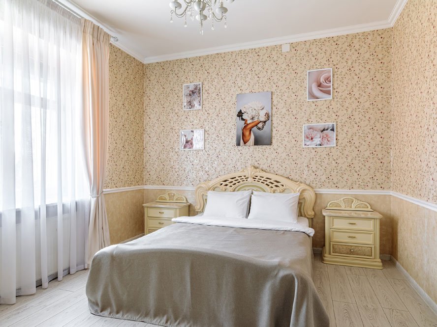 Домик 10-местный 5-комнатный (с бассейном и бильярдом)