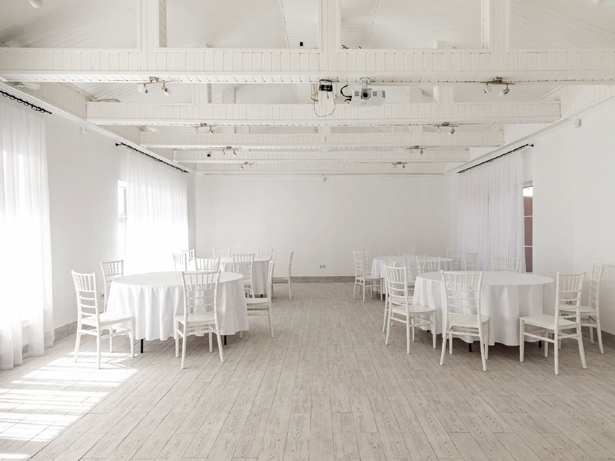 Домик 10-местный 5-комнатный (с бассейном и бильярдом)