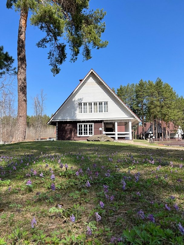 Дом 10-местный 4-комнатный (с баней)