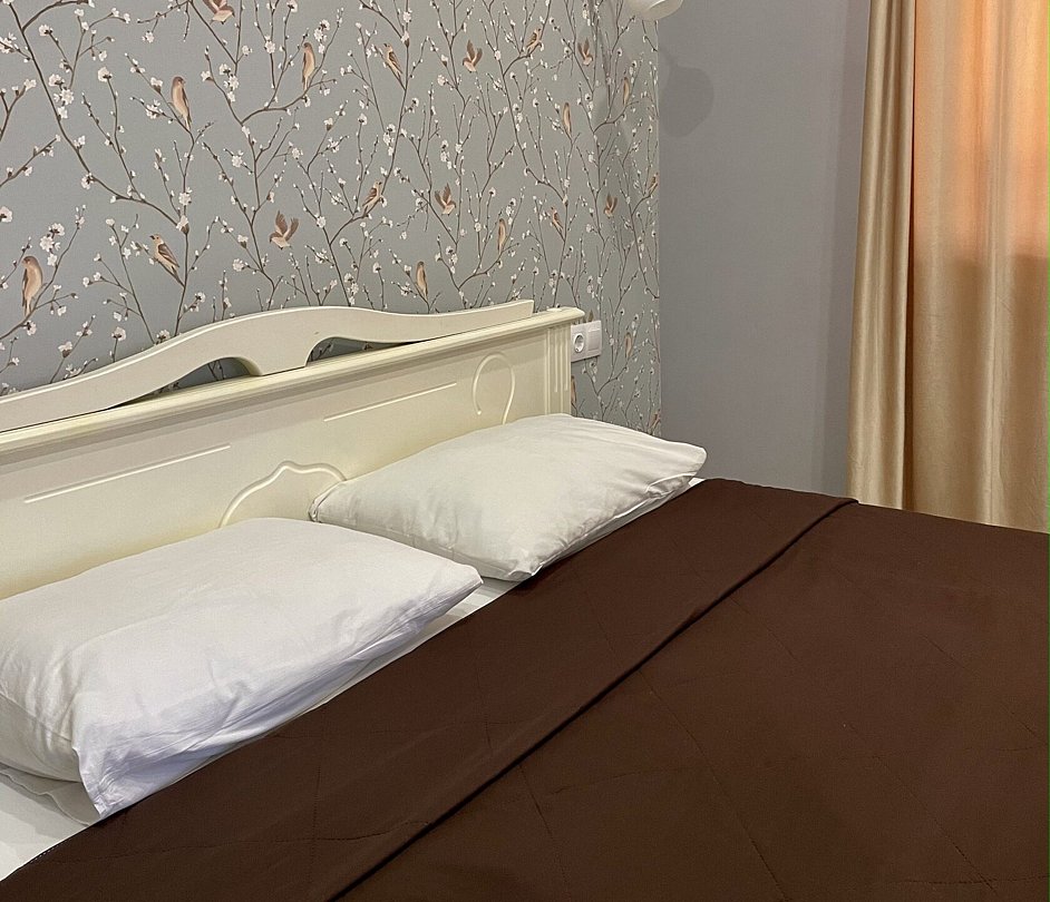 Домик (№6) 4-местный 2-комнатный