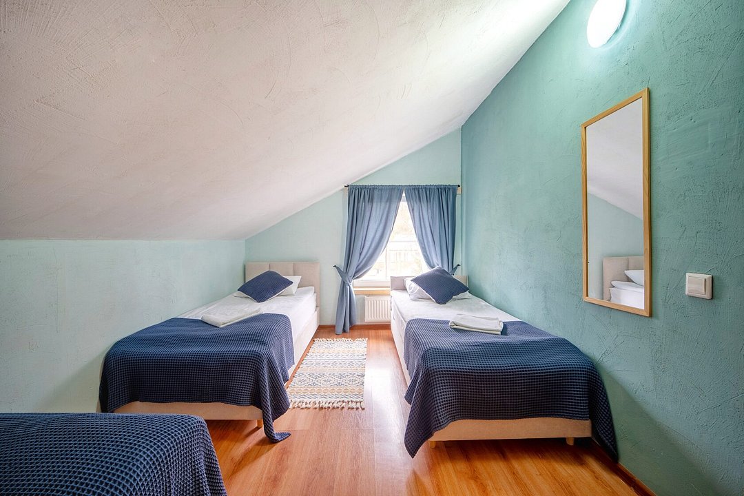 Коттедж 7-местный 3-комнатный 2-этажный (с баней)